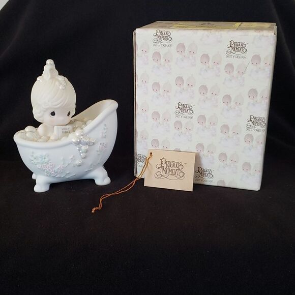 Vintage 1985 Precious Moments Porcelain Figurine "He Cleansed My Soul" #100277 - Picture 1 of 9
